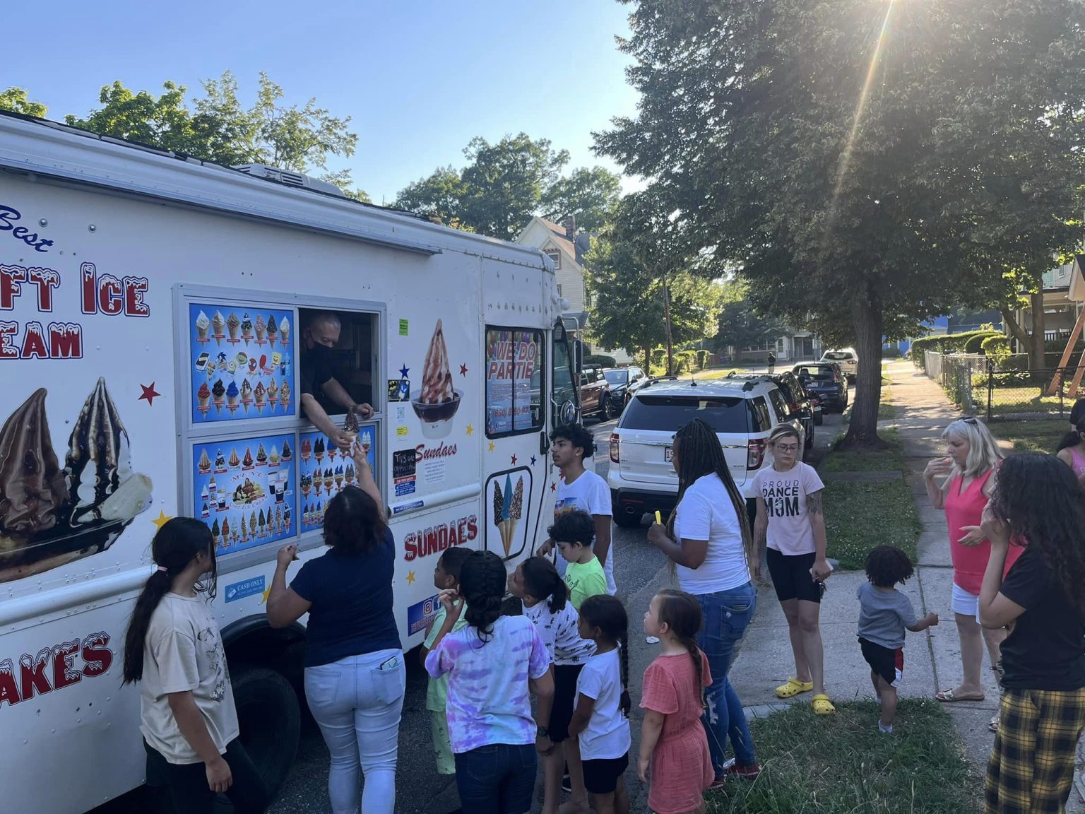 First class Soft Serve ice cream truck – Ice Cream Truck West MA